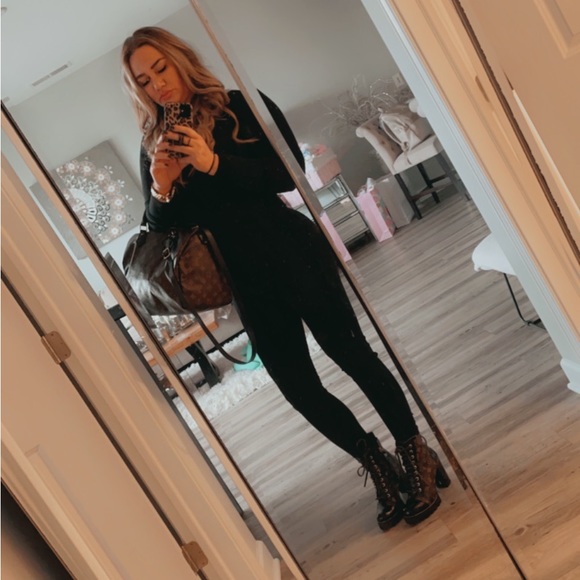 Authentic Louis Vuitton Monogram Speedy 35 Handbag 👜 - Picture 4 of 16